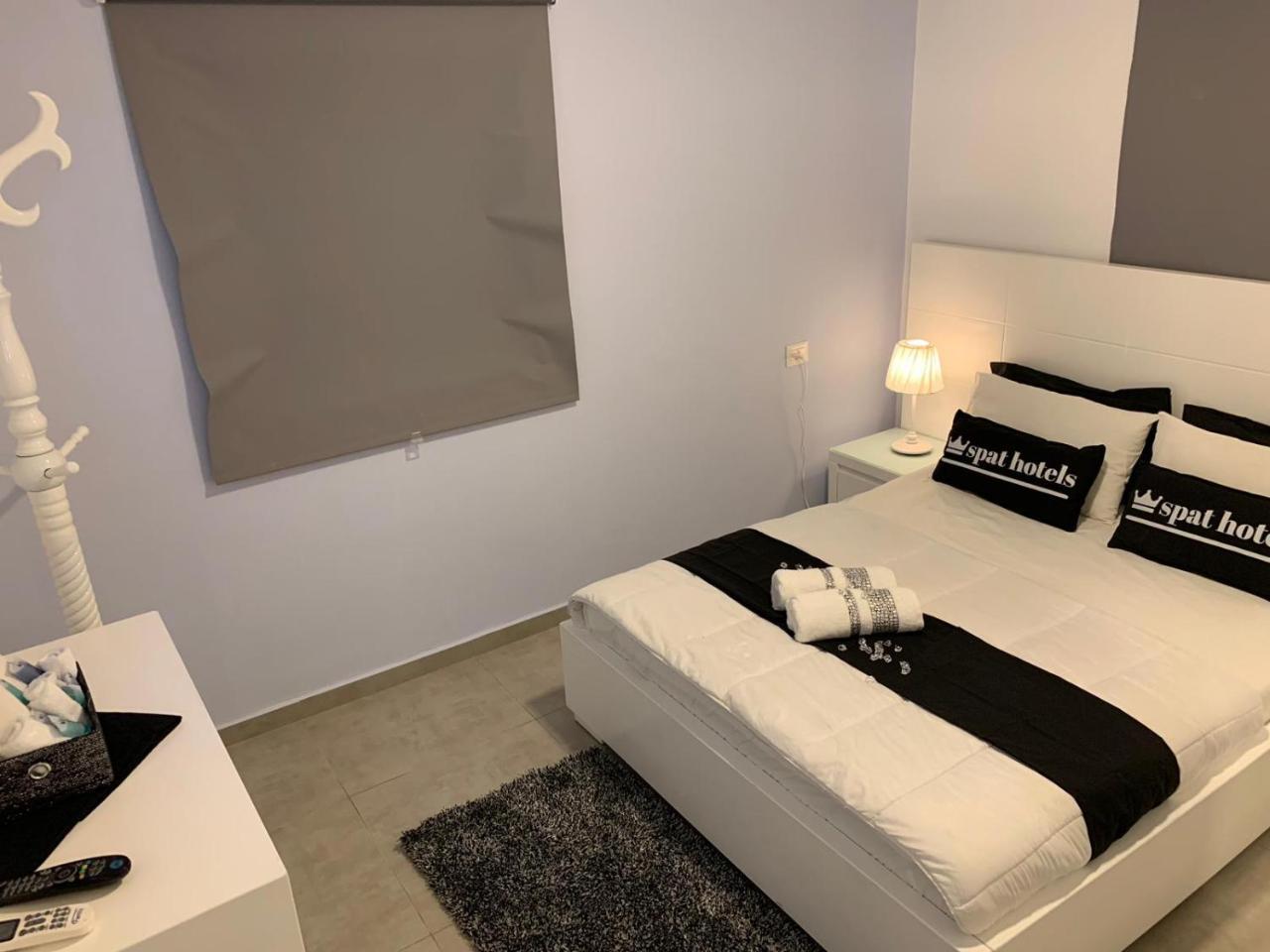 Spat Apartments 巴特亚姆 外观 照片