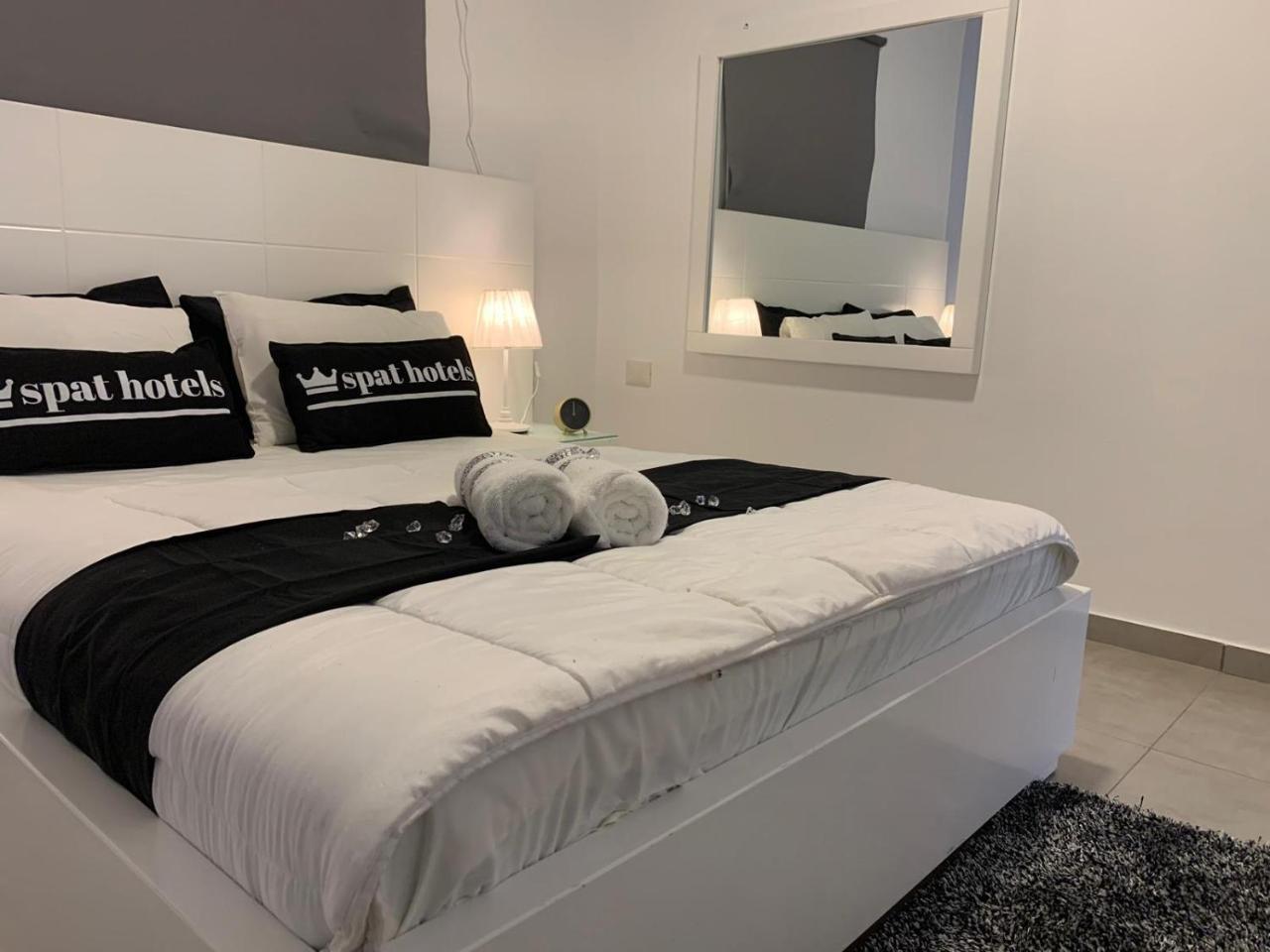 Spat Apartments 巴特亚姆 外观 照片
